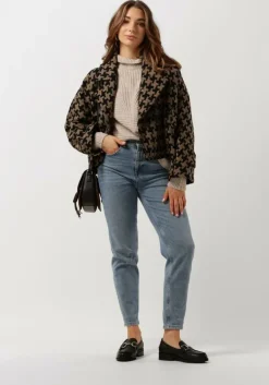 beige amaya amsterdam coltrui kate knitwear