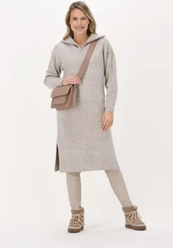 beige inuikii vachtlaarzen classic