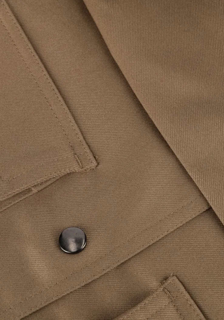 beige moves jack remano