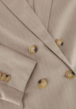 SECOND FEMALE blazer pinnia blazer><noscript><img width=