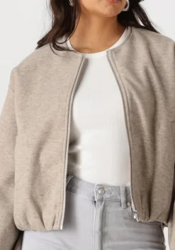 SECOND FEMALE jack dex jacket><noscript><img width=