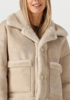 beige studio ar faux fur jas faje