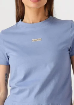 CALVIN KLEIN e t-shirt placed institutional baby tee><noscript><img width=