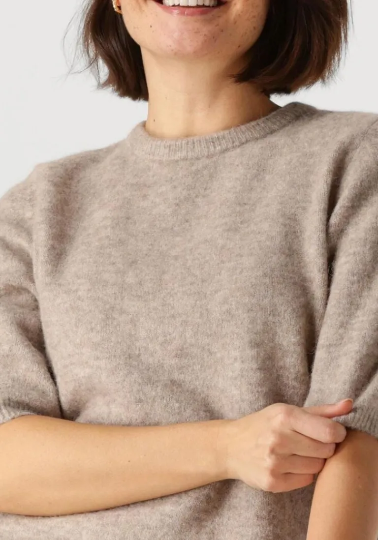 GESTUZ e trui alphagz ss tee>DAMES Truien & Vesten