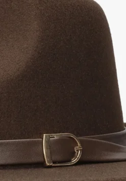 NOTRE-V e hoed lorna><noscript><img width=