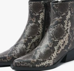 VIA VAI e enkellaarsjes do cassidy><noscript><img width=