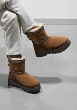 cognac ugg vachtlaarzen classic mini trailgazer