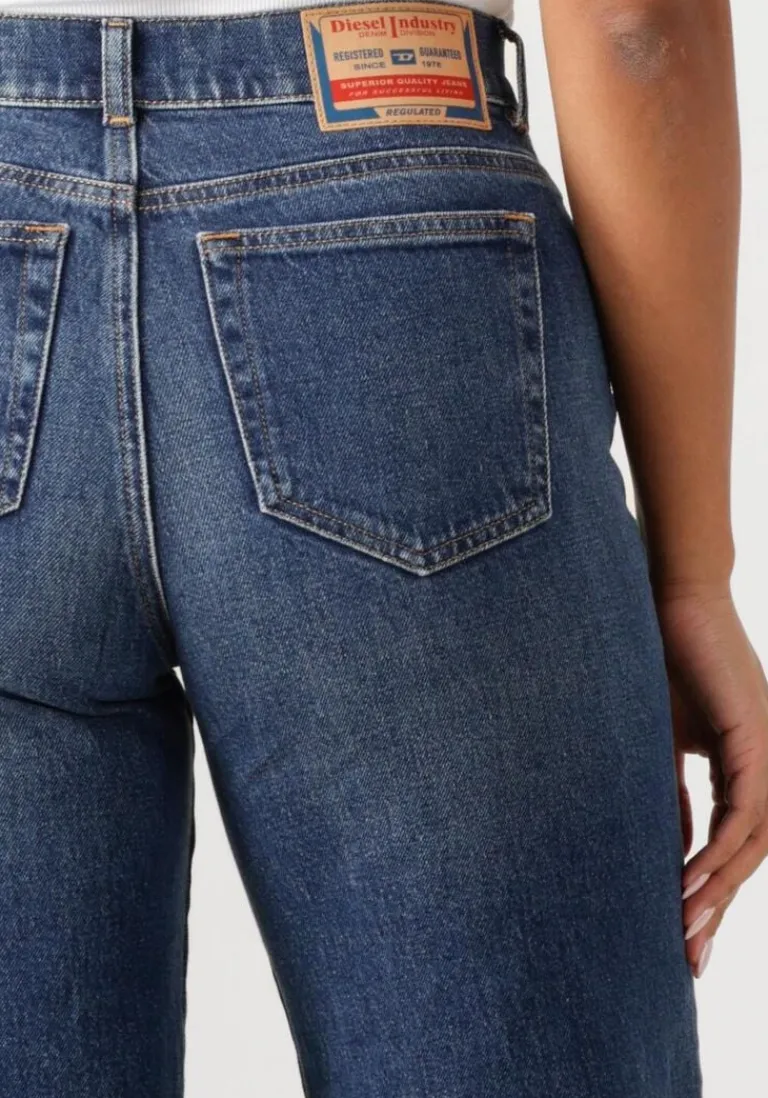 DIESEL e wide jeans 1978 d-akemi>DAMES Jeans