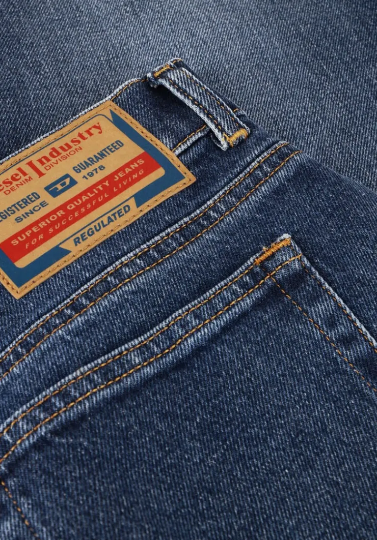 DIESEL e wide jeans 1978 d-akemi>DAMES Jeans