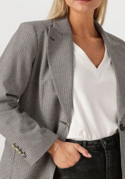 JANICE e blazer hank><noscript><img width=