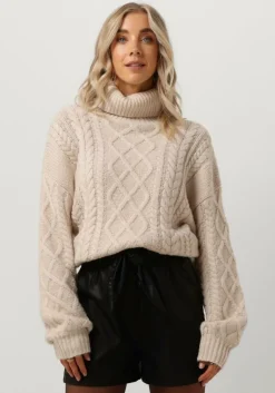 NOTRE-V coltrui nv-chrissy>DAMES Truien & Vesten