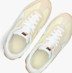 NIKE gele lage sneakers pacific wmns><noscript><img width=