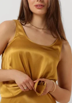 CIRCLE OF TRUST en top isabelle top><noscript><img width=