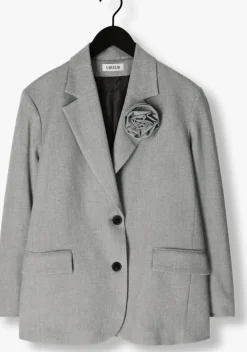 EDITED grijze blazer kainoa blazer with brooch><noscript><img width=