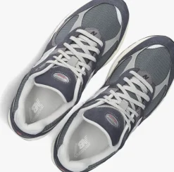 NEW BALANCE grijze lage sneakers m2002r m><noscript><img width=