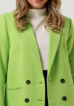 MY ESSENTIAL WARDROBE e blazer 27 the tailored blazer><noscript><img width=