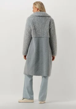 BEAUMONT e teddy jas jan><noscript><img width=