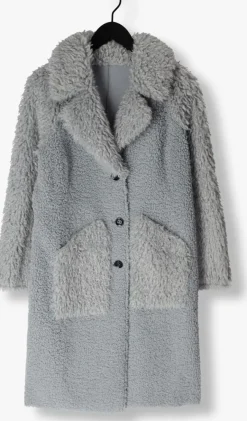 BEAUMONT e teddy jas jan><noscript><img width=