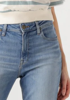 lichtblauwe lee mom jeans carol mean to be