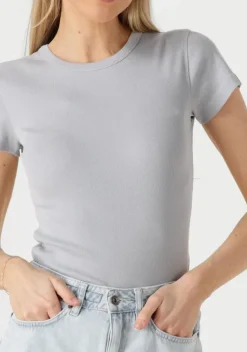 DRYKORN lichtgrijze t-shirt koale><noscript><img width=