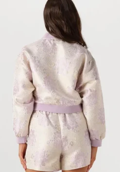 lichtgrijze studio amaya jack millie