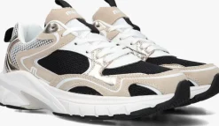 multi maruti lage sneakers novi