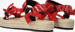 ARIZONA LOVE rode platte sandalen trekky raffia><noscript><img width=