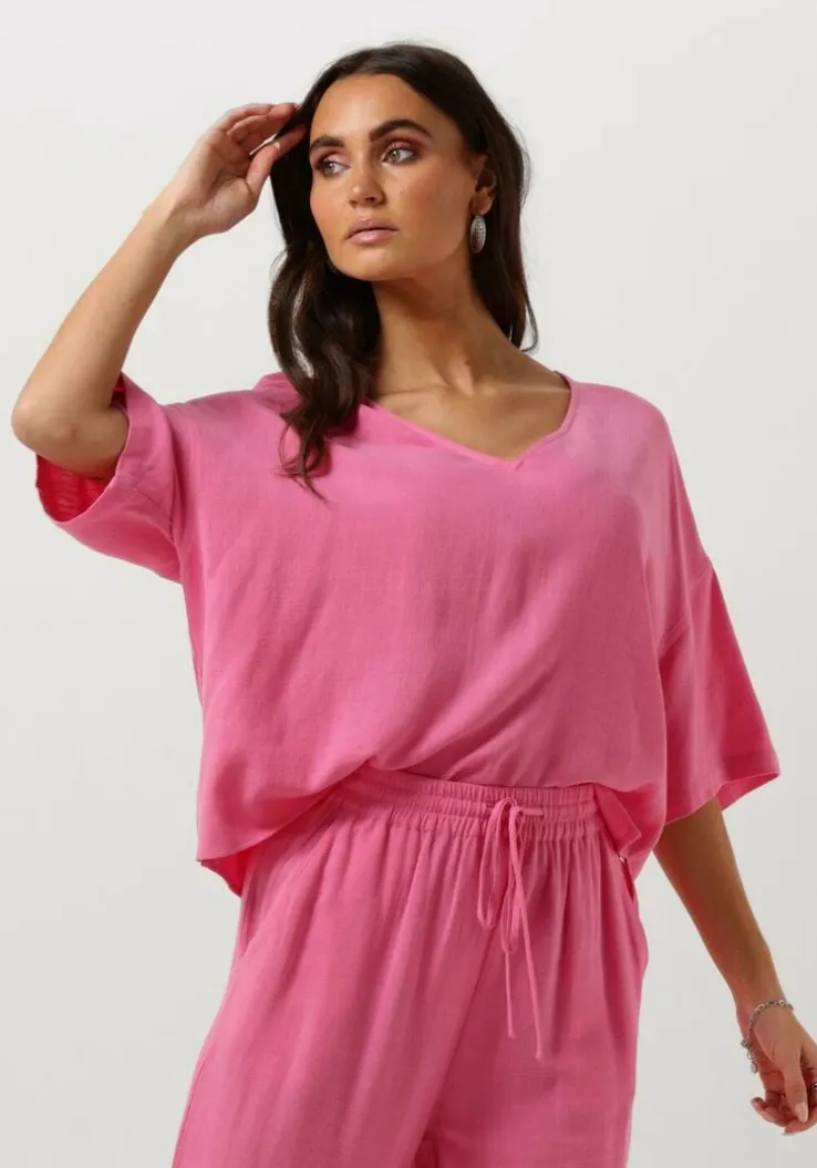 roze circle of trust t-shirt parker top