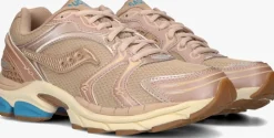 SAUCONY lage sneakers progrid triumph 4>DAMES Sneakers