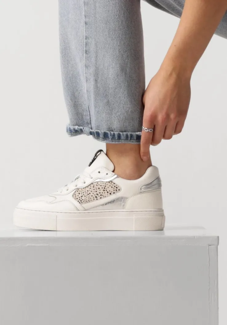 witte maruti lage sneakers tavi