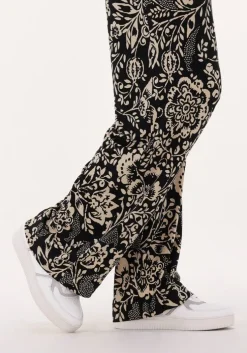 witte maruti lage sneakers momo