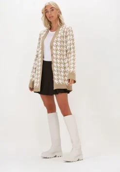 witte second female t-shirt peony o neck tee