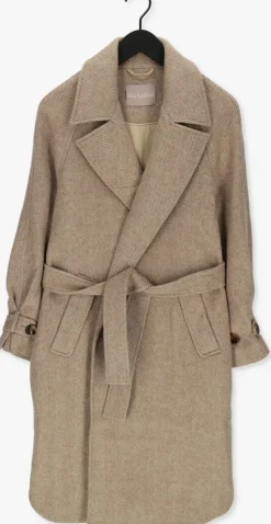 DEA KUDIBAL mantel emilia><noscript><img width=