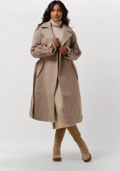 DEA KUDIBAL mantel emilia><noscript><img width=