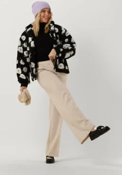 zwarte bellamy coltrui liz