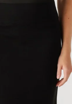 CAROLINE BISS e midirok 4745><noscript><img width=