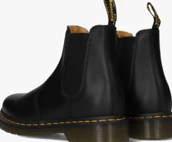 zwarte dr martens chelsea boots 2976 smooth