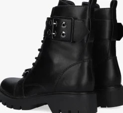 GUESS e veterboots riter><noscript><img width=