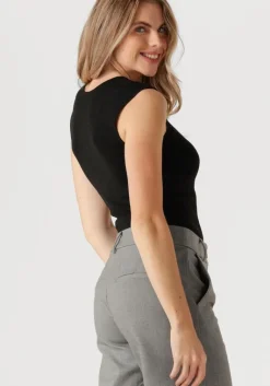 IBANA e top trella><noscript><img width=