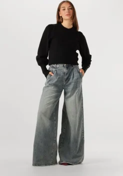 JANICE e trui jay><noscript><img width=