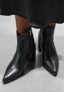 LINA LOCCHI e enkellaarsjes 30731><noscript><img width=