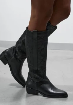 LINA LOCCHI e hoge laarzen at40><noscript><img width=