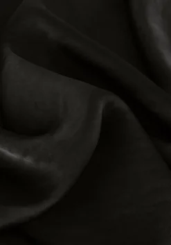 zwarte neo noir maxirok vicky heavy sateen skirt