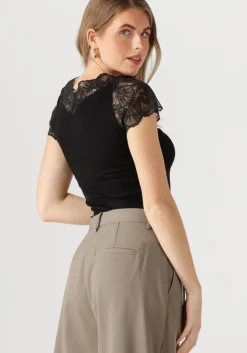 zwarte rosemunde top beatha capsleeve