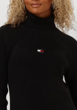 TOMMY JEANS e midi jurk tjw mockneck badge sweater dress><noscript><img width=