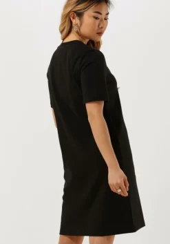 TOMMY JEANS e mini jurk tjw xs badge tee dress><noscript><img width=