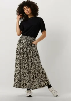 zwarte y.a.s. t-shirt yaslex ss top w. emb sleeves s.